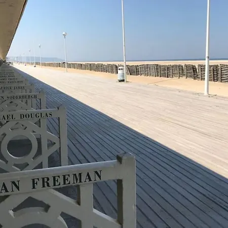 Balcon Avec Vue Sur Le Golf - Parking Gratuit Sur Place Et Piscine Chauffee Apartament *