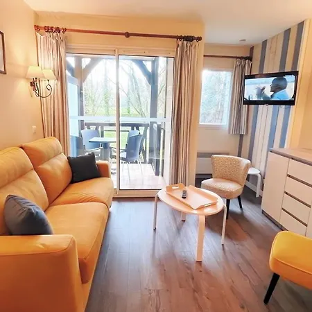 Daire Balcon Avec Vue Sur Le Golf - Parking Gratuit Sur Place Et Piscine Chauffee Deauville