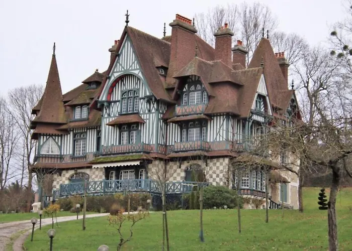 Balcon Avec Vue Sur Le Golf - Parking Gratuit Sur Place Et Piscine Chauffee Deauville