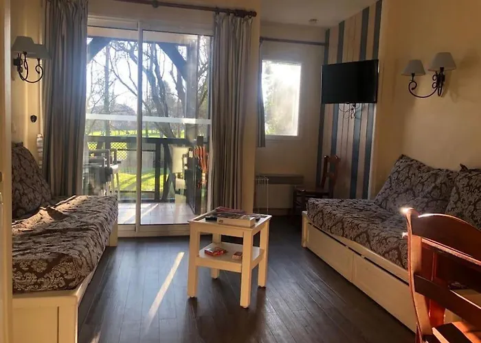 Balcon Avec Vue Sur Le Golf - Parking Gratuit Sur Place Et Piscine Chauffee * Deauville