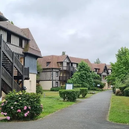 Balcon Avec Vue Sur Le Golf - Parking Gratuit Sur Place Et Piscine Chauffee 多维尔