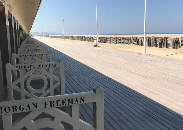 Balcon Avec Vue Sur Le Golf - Parking Gratuit Sur Place Et Piscine Chauffee 公寓 *